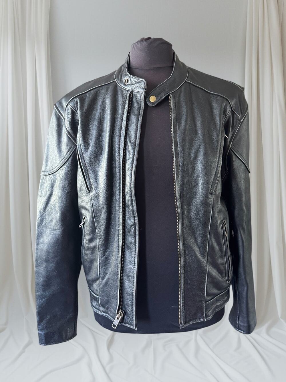 Men's Vintage Black Leather Cafe Racer Jacket, M with Skull back